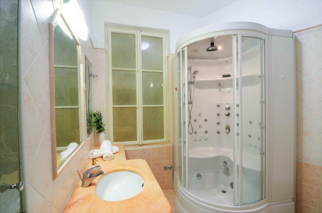 Villa Palma Opatija Bagian luar foto